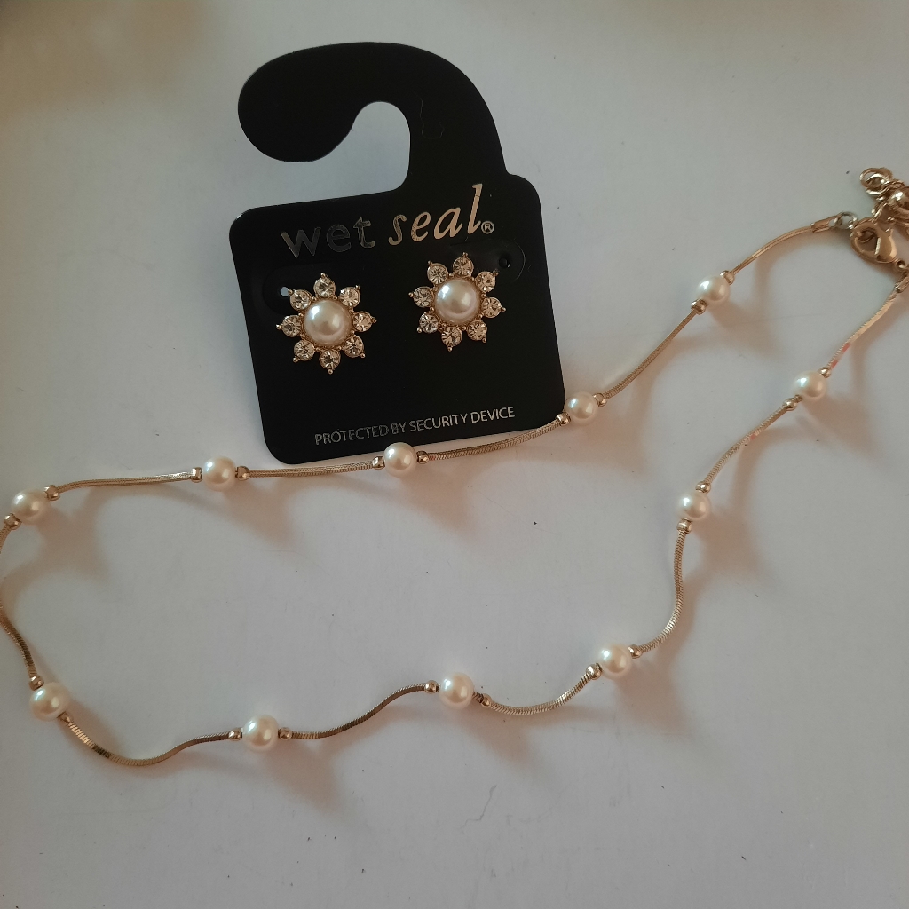 Wet Seal Earrings & Necklace